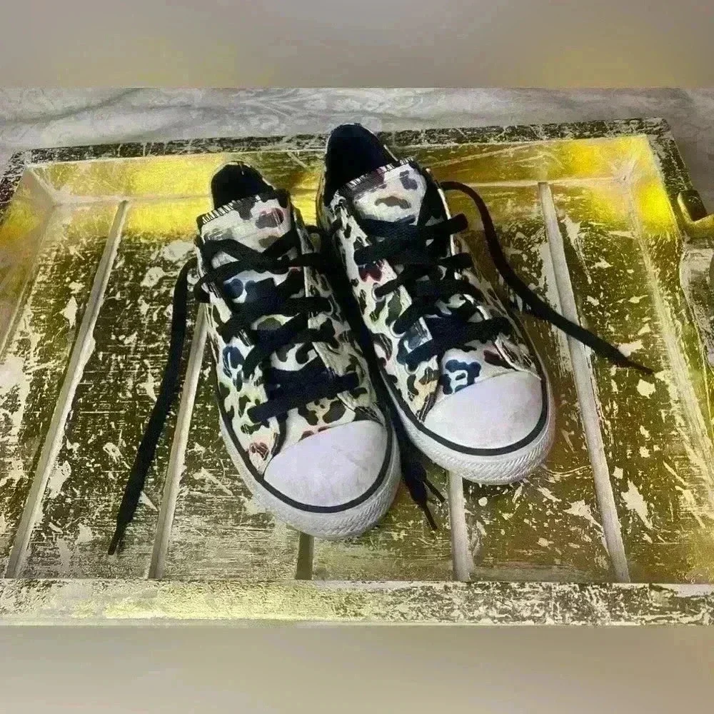 Converse All Star Chuck Taylor Girl's Leopard Print Lows Girl's Size 2 - Picture 1 of 9